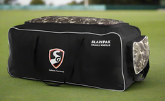 SG BlazePAK Holdall Wheelie Kit Bag